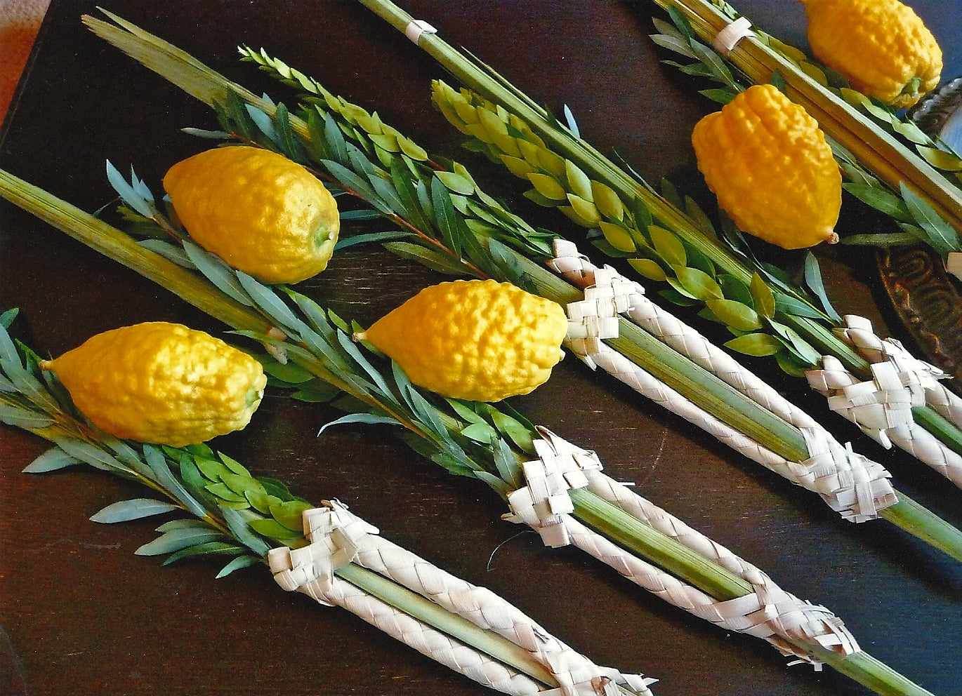 Italian Etrog Sets